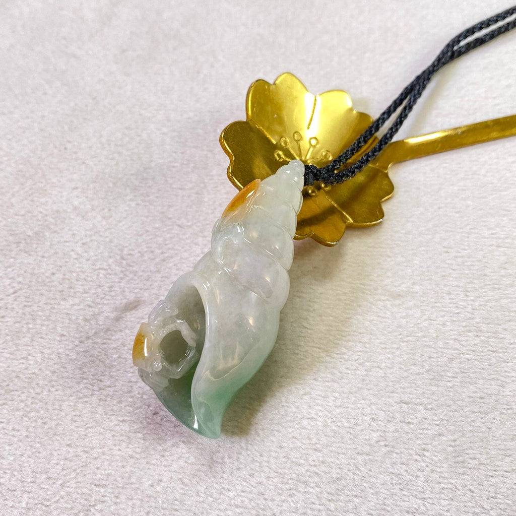 Gransky Tri-Colored Sea Shell Pendant - Handmade Ocean-Inspired Jewelry Gift