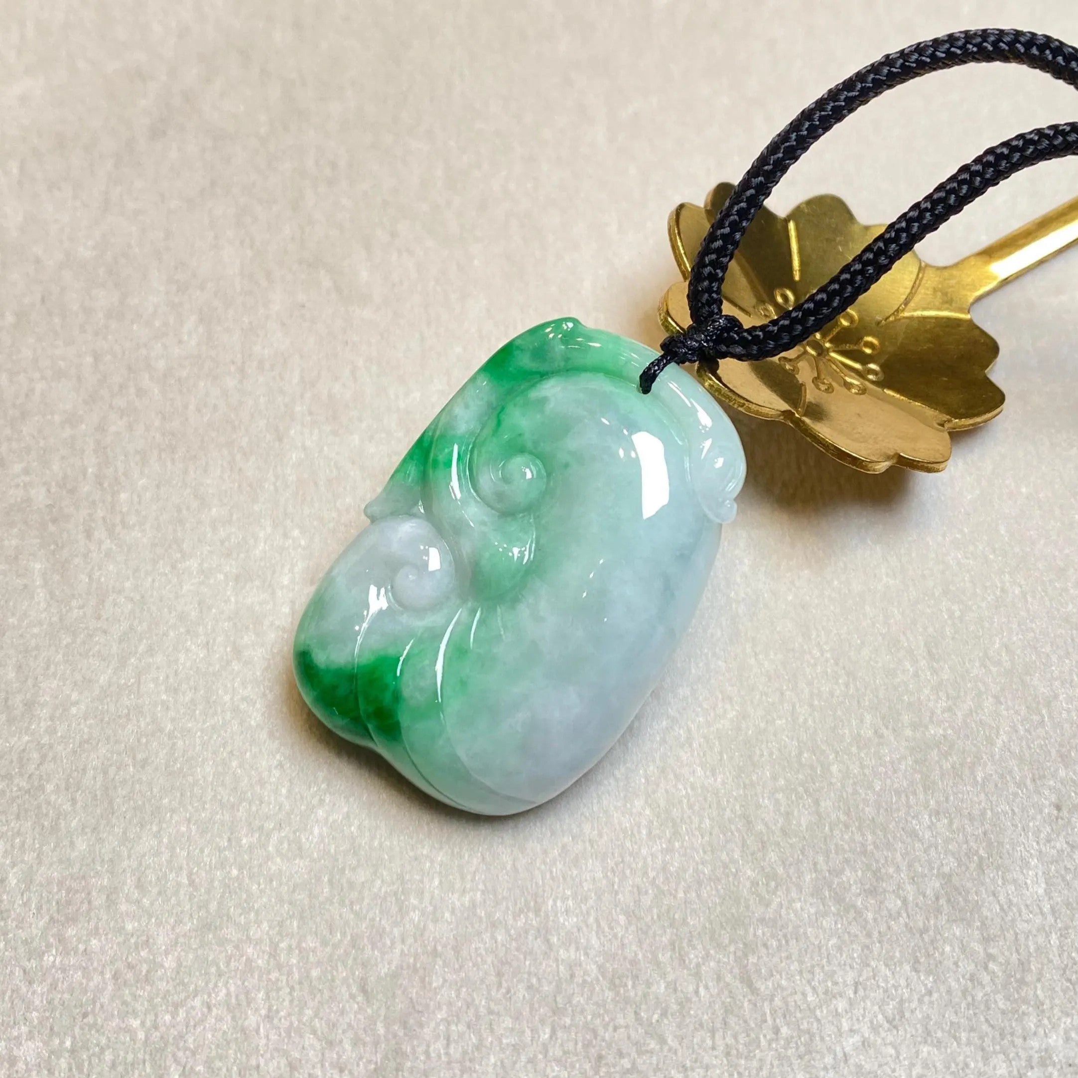 Handcrafted Ruyi Jade Pendant – Natural Burmese Jadeite