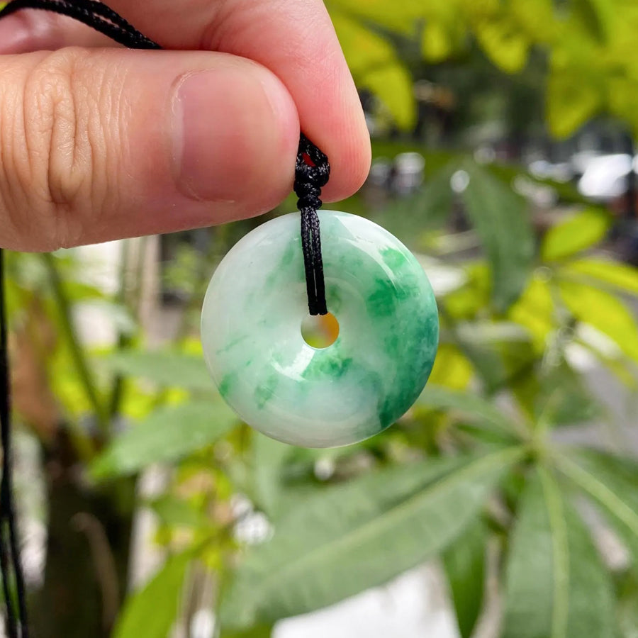 25.6mm Gransky Natural Bright Green Jade Disc Pendant