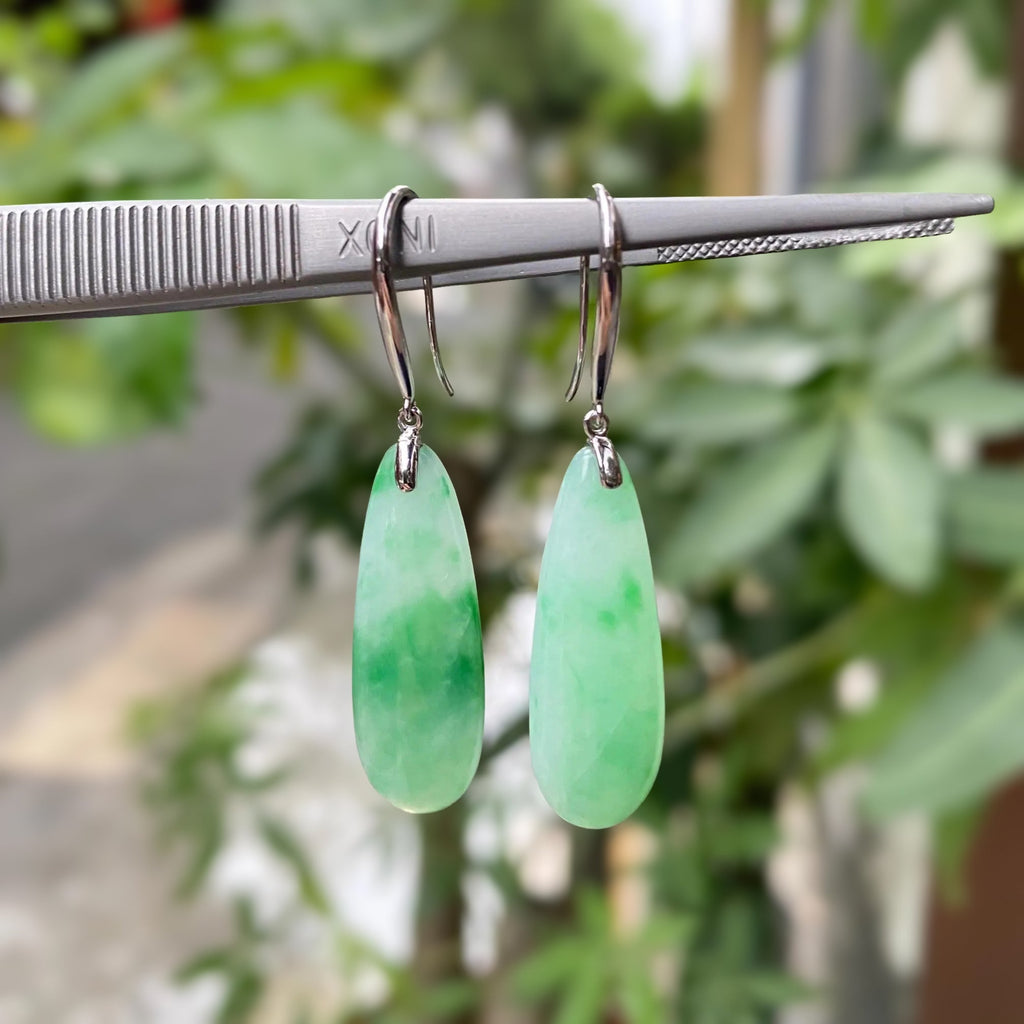 Apple Green Pear-Shaped Drop Jade Earrings in 18k White Gold