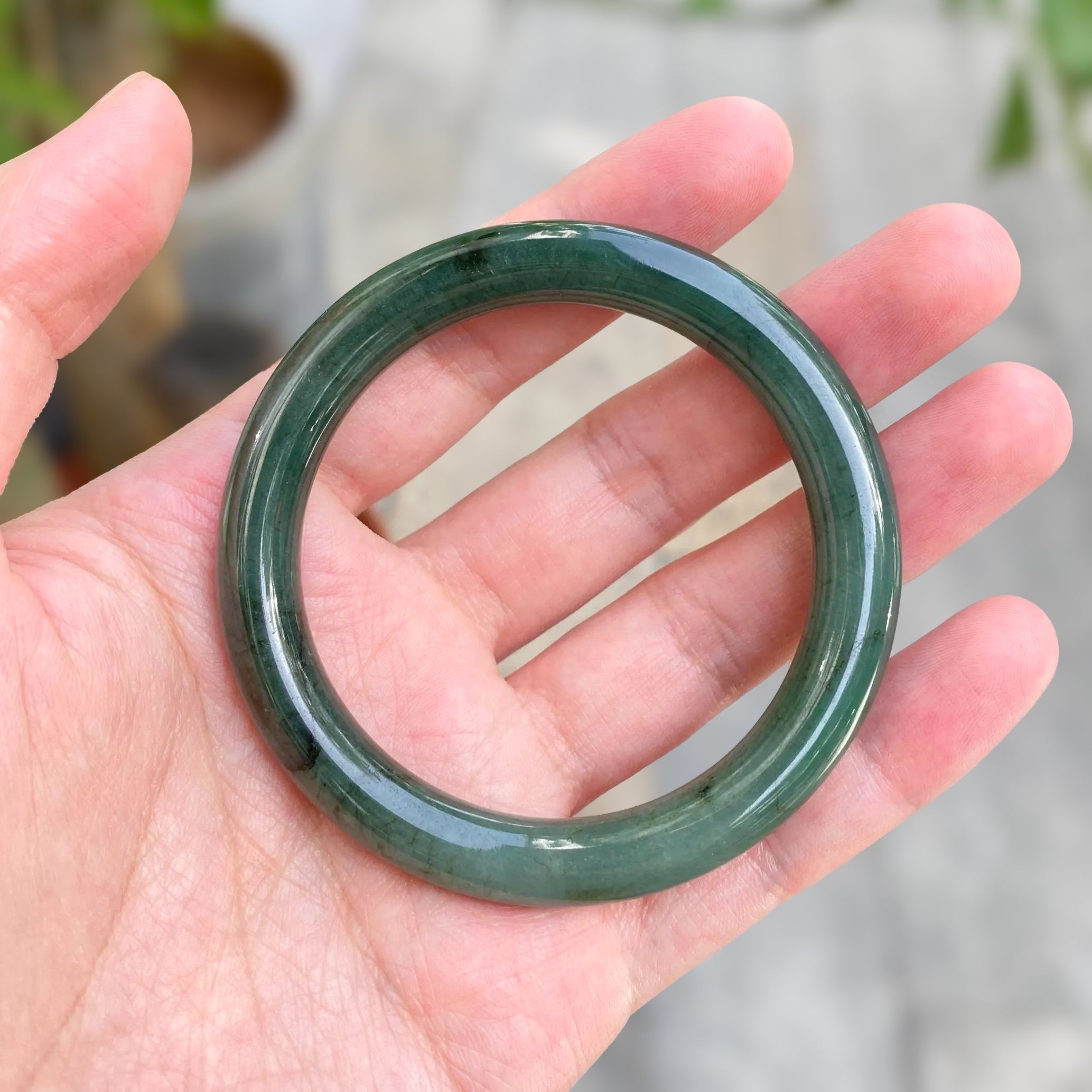56.6mm Deep Green Round Jadeite Bangle – Untreated Burmese Jadeite