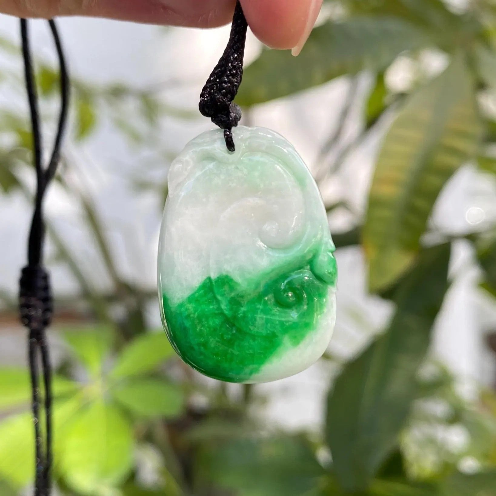 Ruyi Green Jade Pendant – Natural Burmese Jadeite