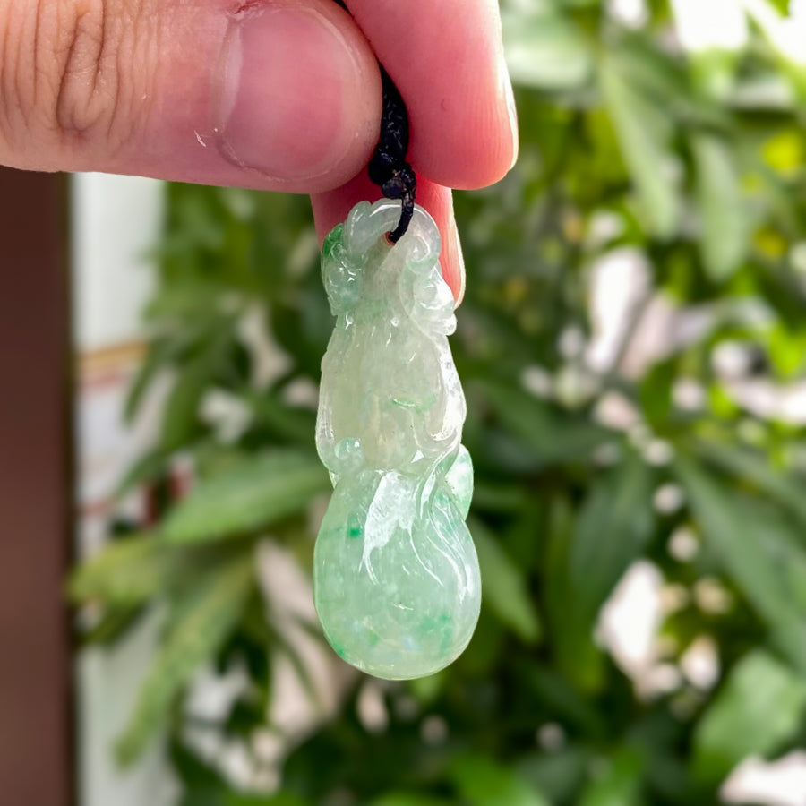 Handcrafted Green Jadeite Hulu & Ruyi Pendant – Natural Type-A Jade Adjustable Cord