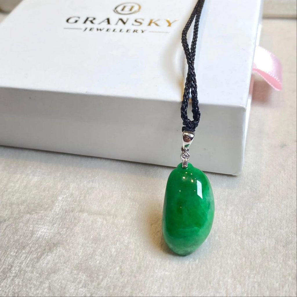Handmade Carving Melon Shape Jade Pendant Necklace