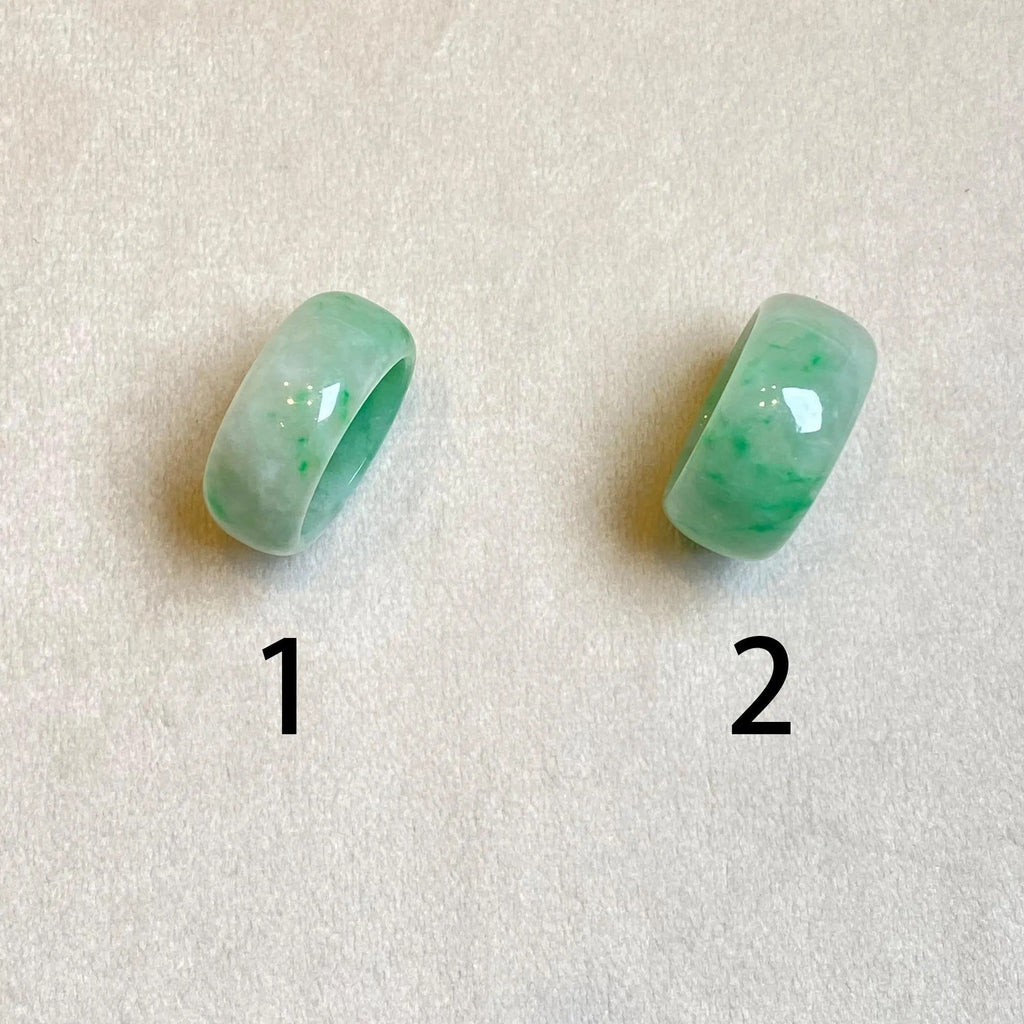 US9.25 Gransky Untreated Smooth Green Band Jade Ring