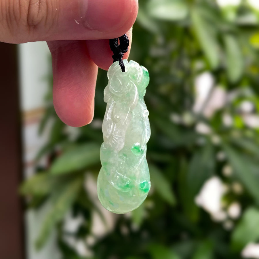 Handcrafted Green Jadeite Hulu & Ruyi Pendant – Natural Type-A Jade Adjustable Cord
