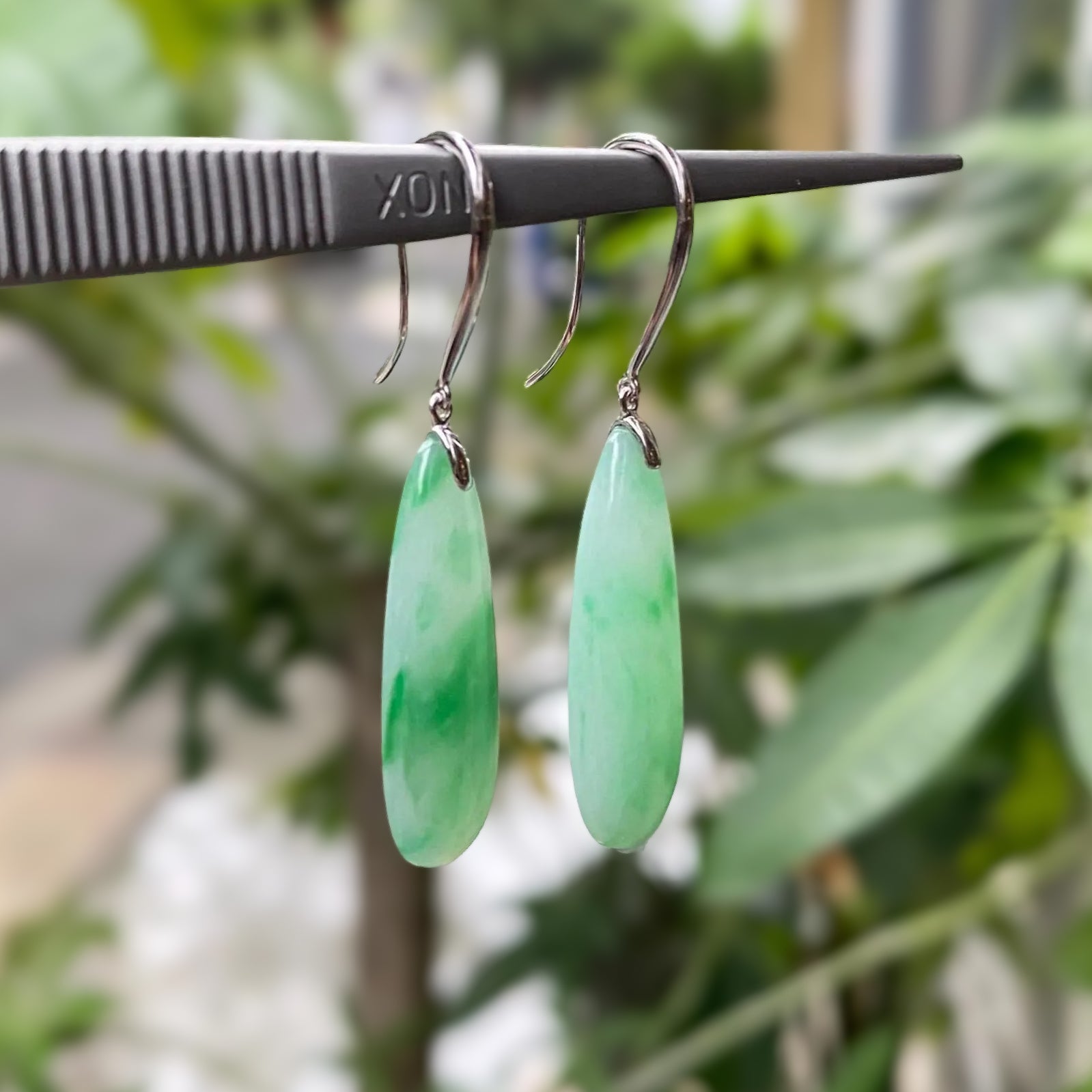 Apple Green Pear-Shaped Drop Jade Earrings in 18k White Gold