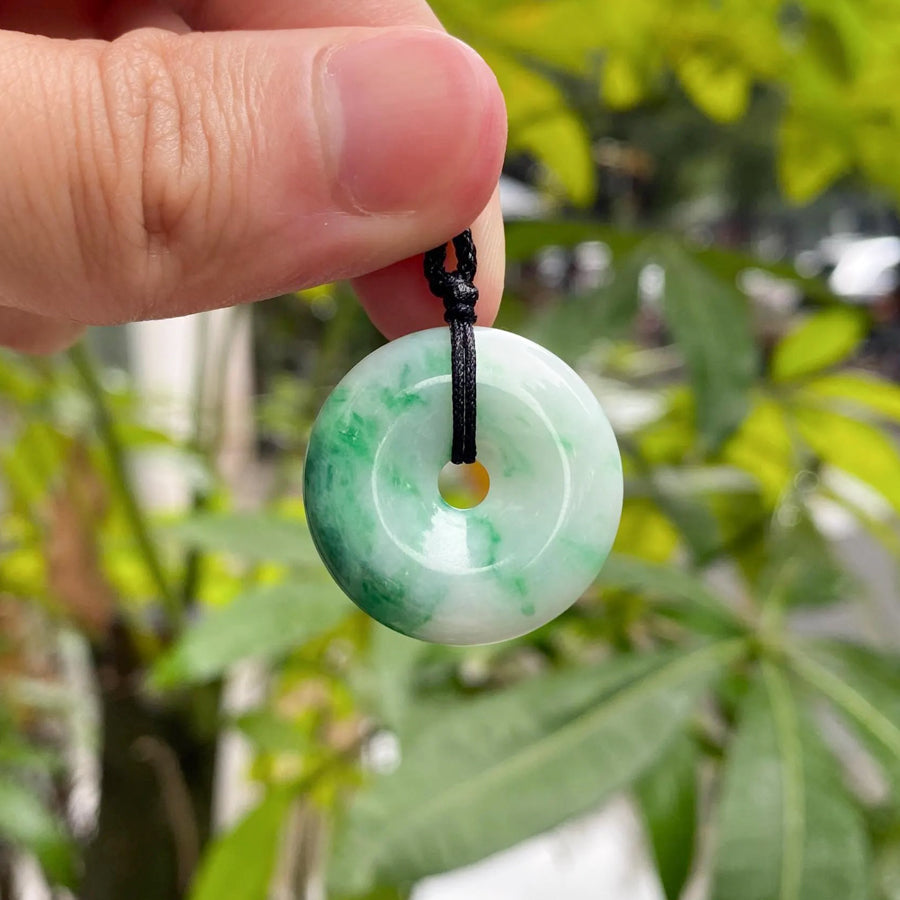 25.6mm Gransky Natural Bright Green Jade Disc Pendant
