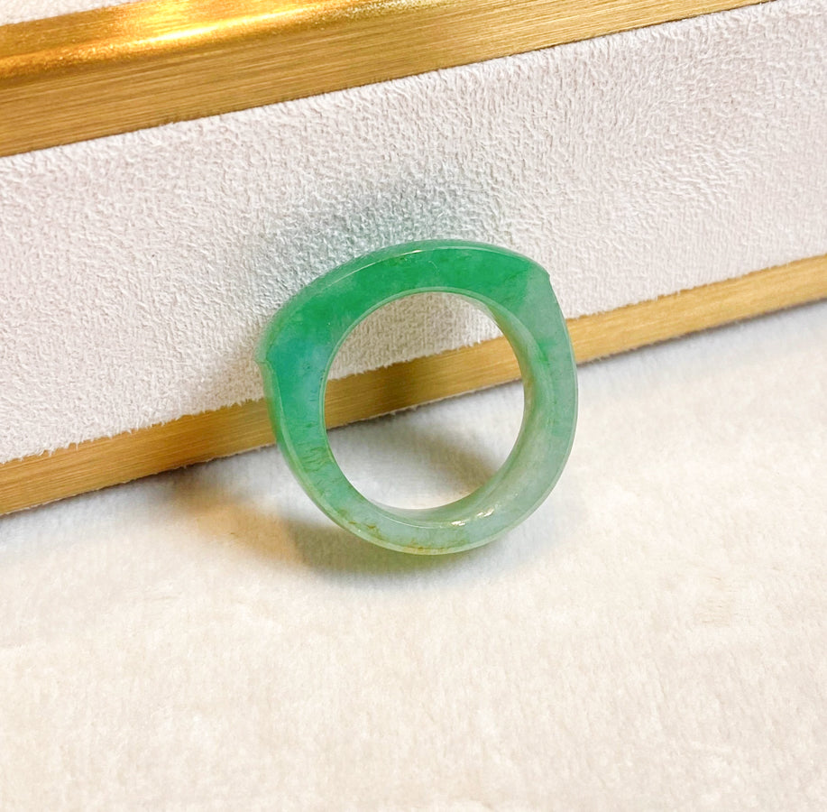 US 8.25 Gransky Untreated A Grade Burmese Green Jade Band Ring
