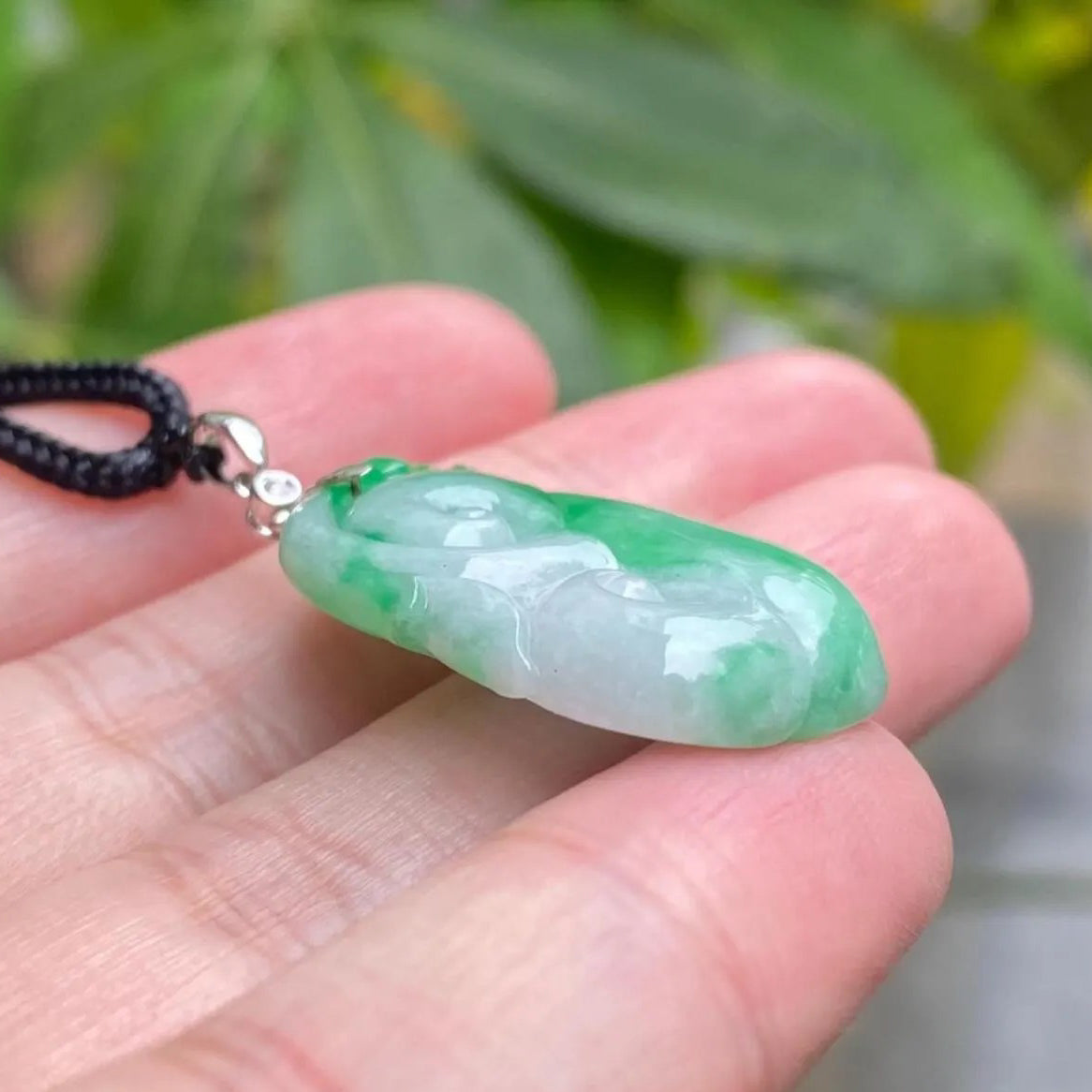 18K White Gold Ruyi Jade Pendant – Natural Burmese Jadeite & Diamonds