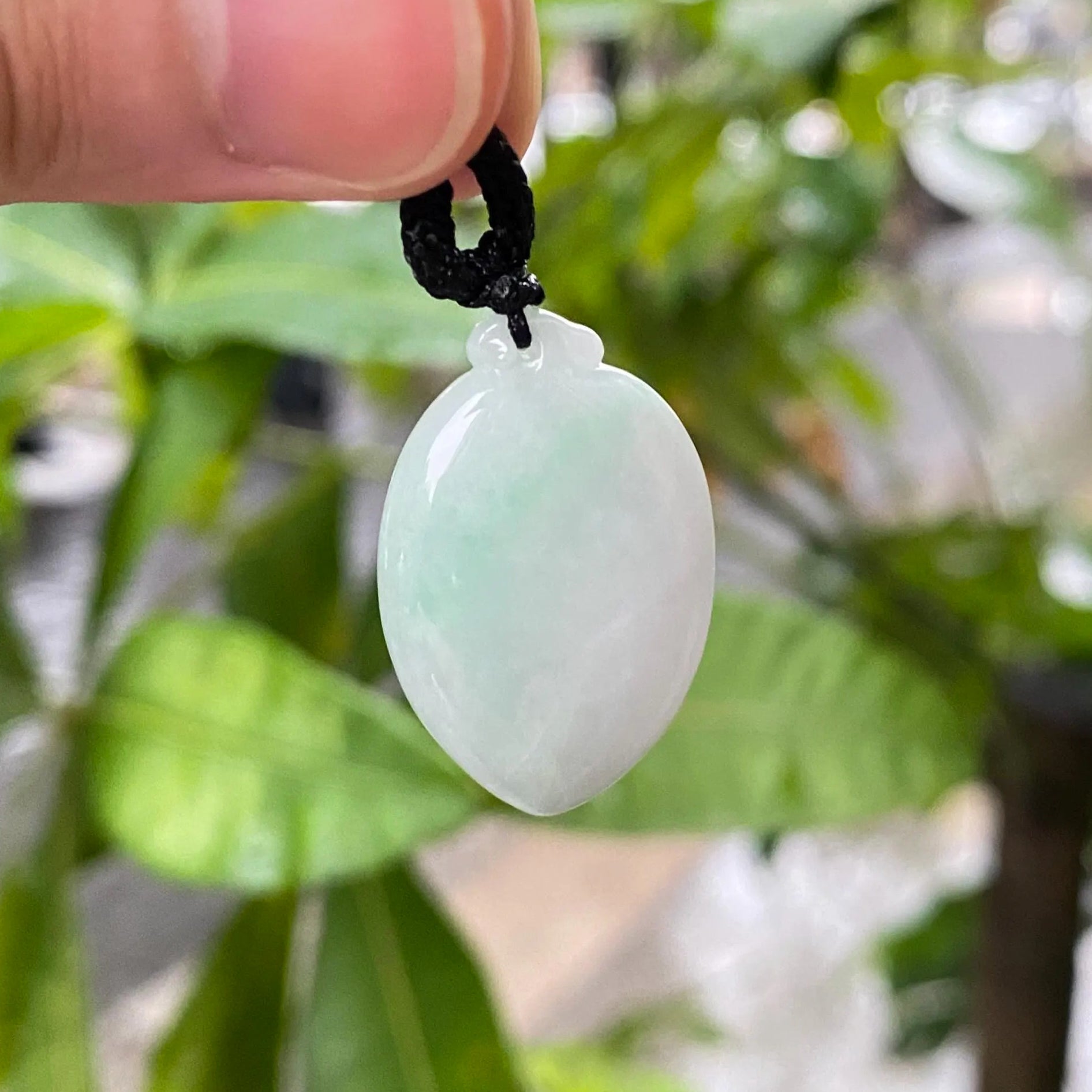 Green Peach-Shaped Carved Jadeite Pendant Necklace