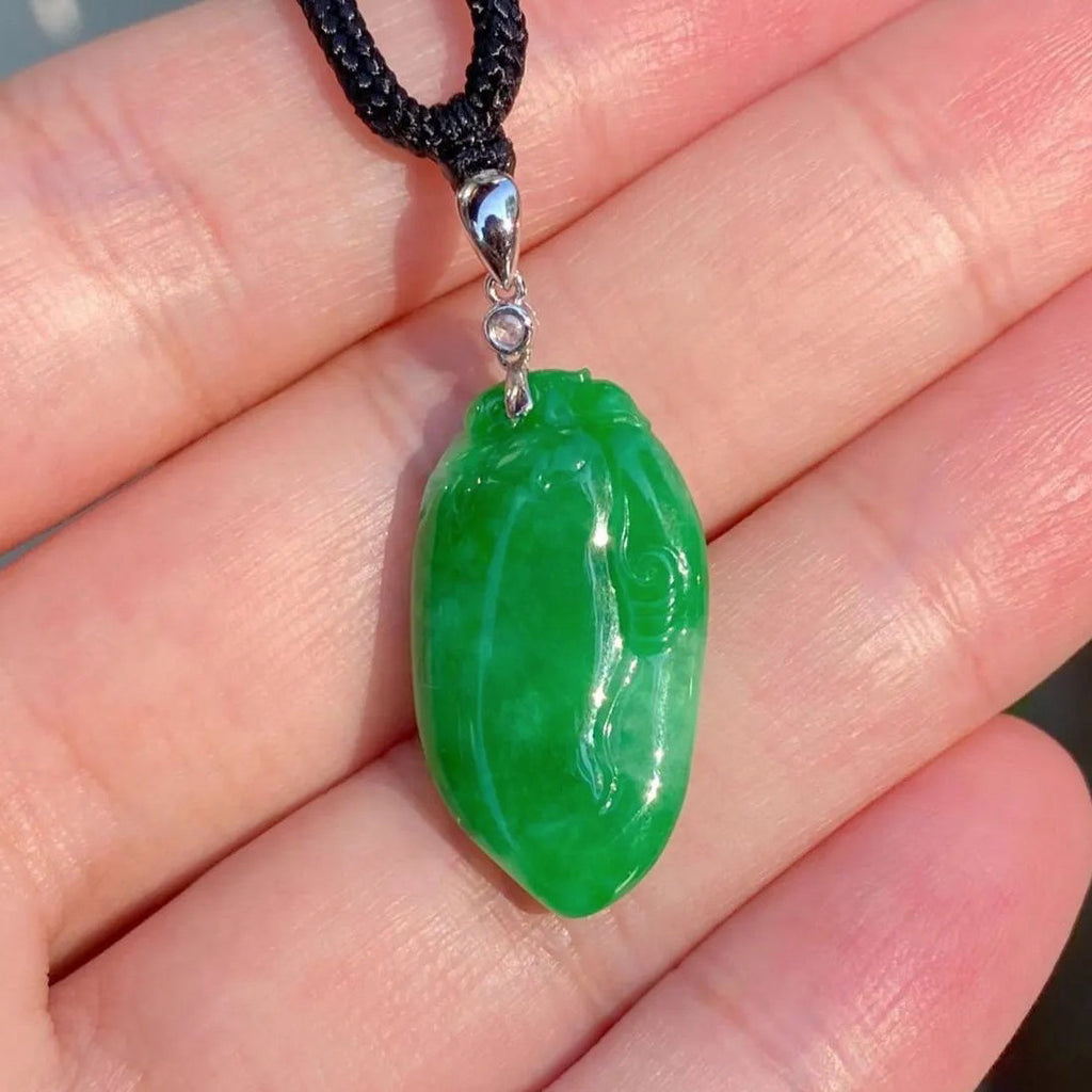Vivid Green Burmese Jadeite Pepper Shape Pendant – 18K White Gold & Diamond
