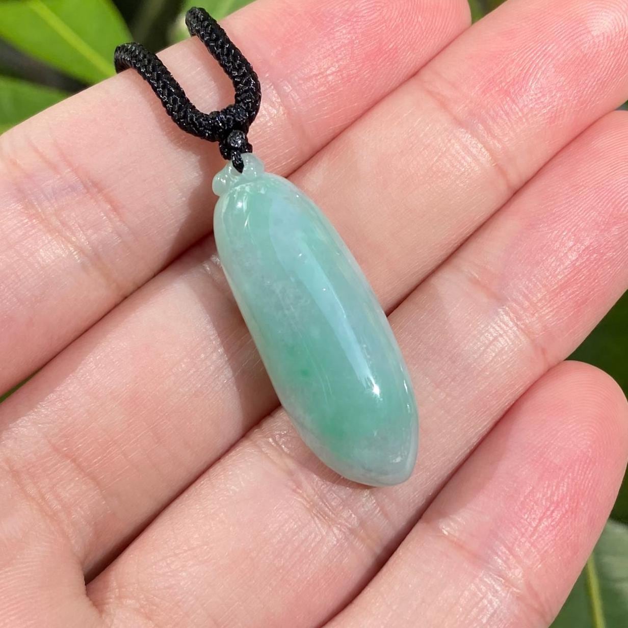 Handmade Carving Melon Shape Sweet Green Jade Pendant Necklace