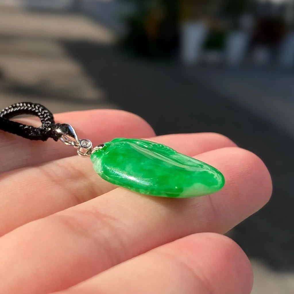 Vivid Green Burmese Jadeite Pepper Shape Pendant – 18K White Gold & Diamond