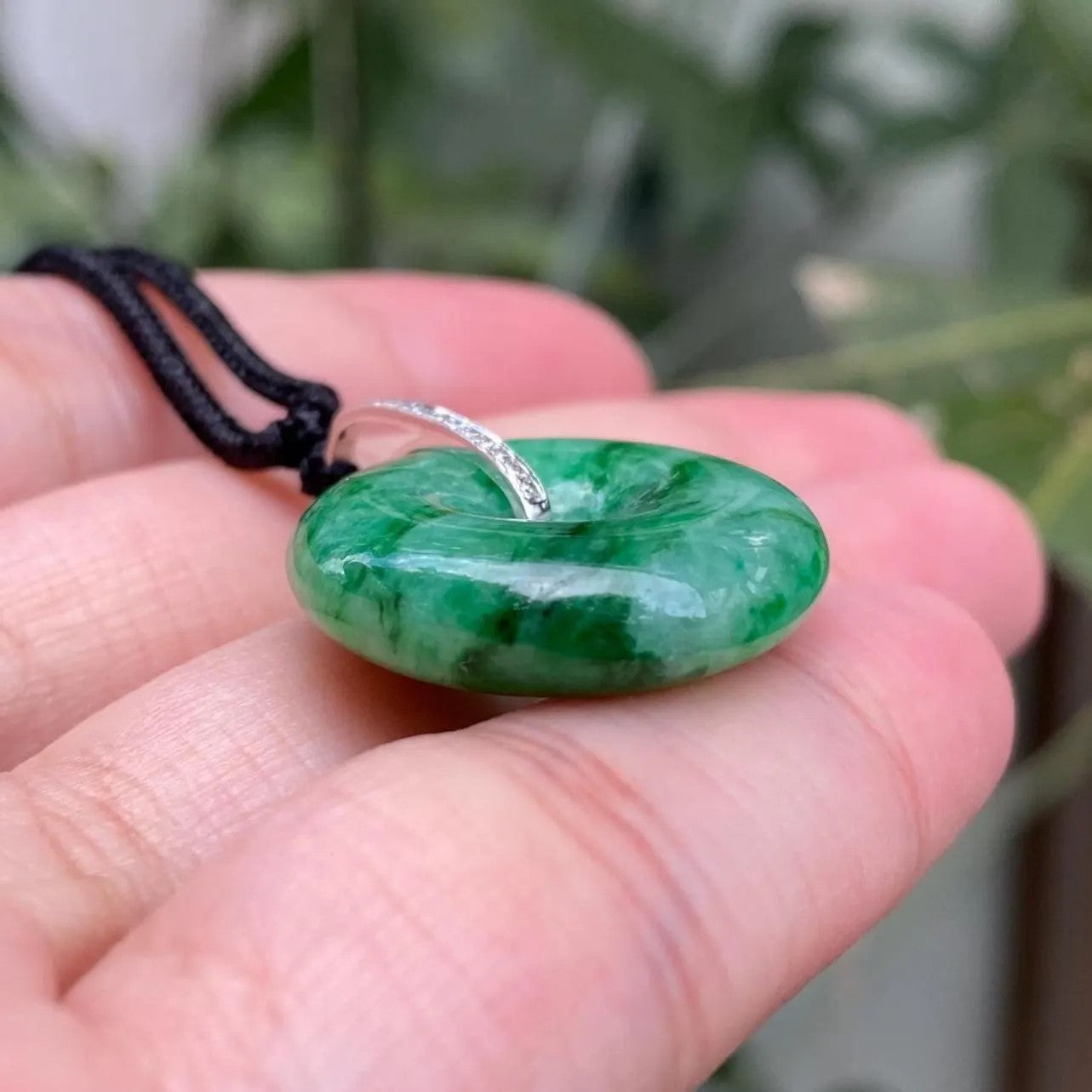 24mm Imperial Green Jade Donut Pendant – 18K White Gold & Diamonds