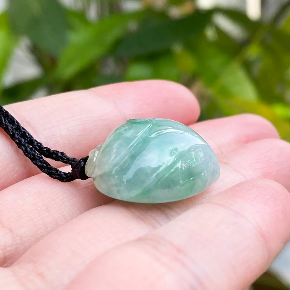 Green Peach-Shaped Carved Jadeite Pendant Necklace