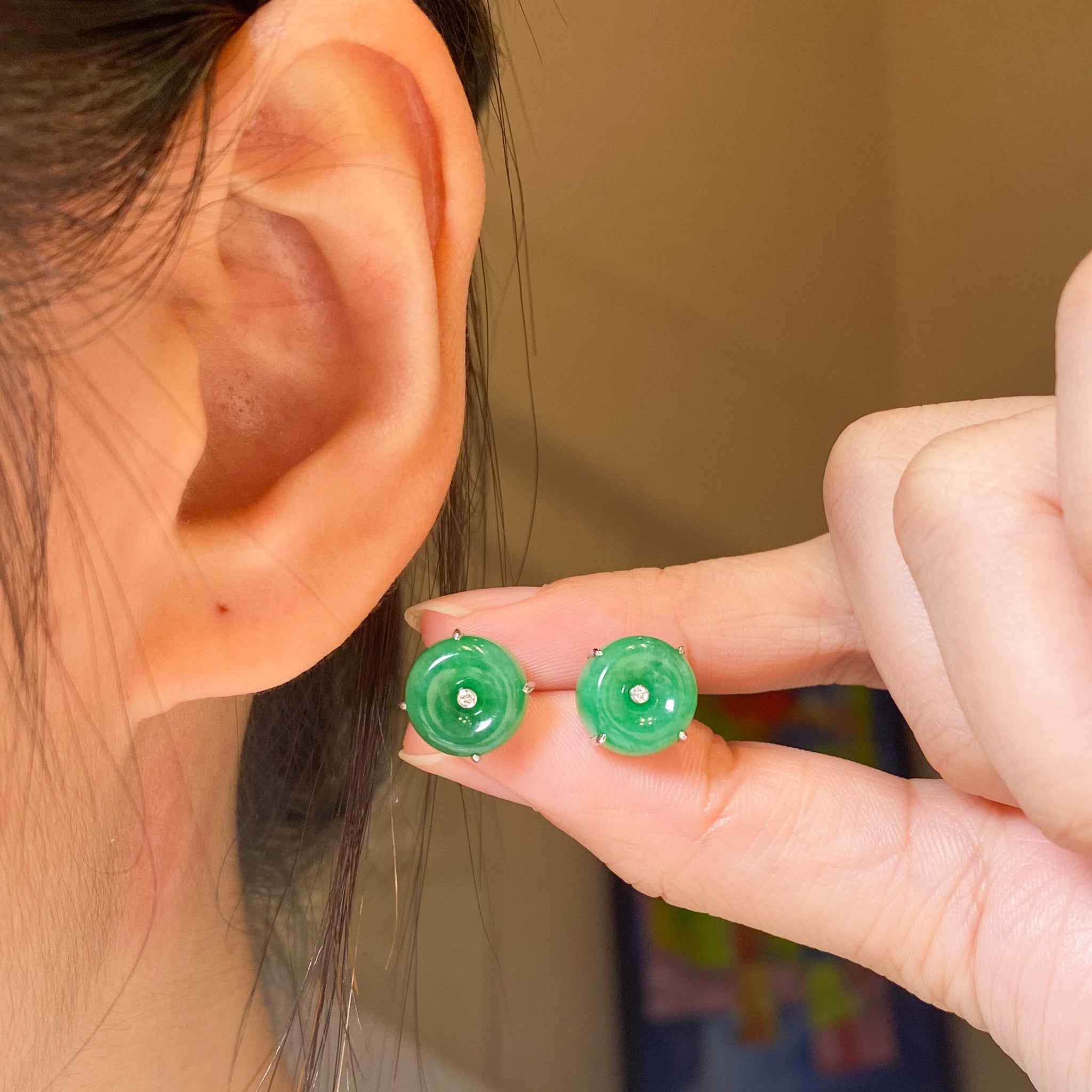 18K White Gold Donut Green Jade Stud Earrings