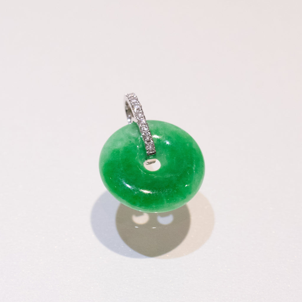 Imperial Apple Green Jade Donut Pendant Necklace 18K White Gold Diamonds 16.6mm