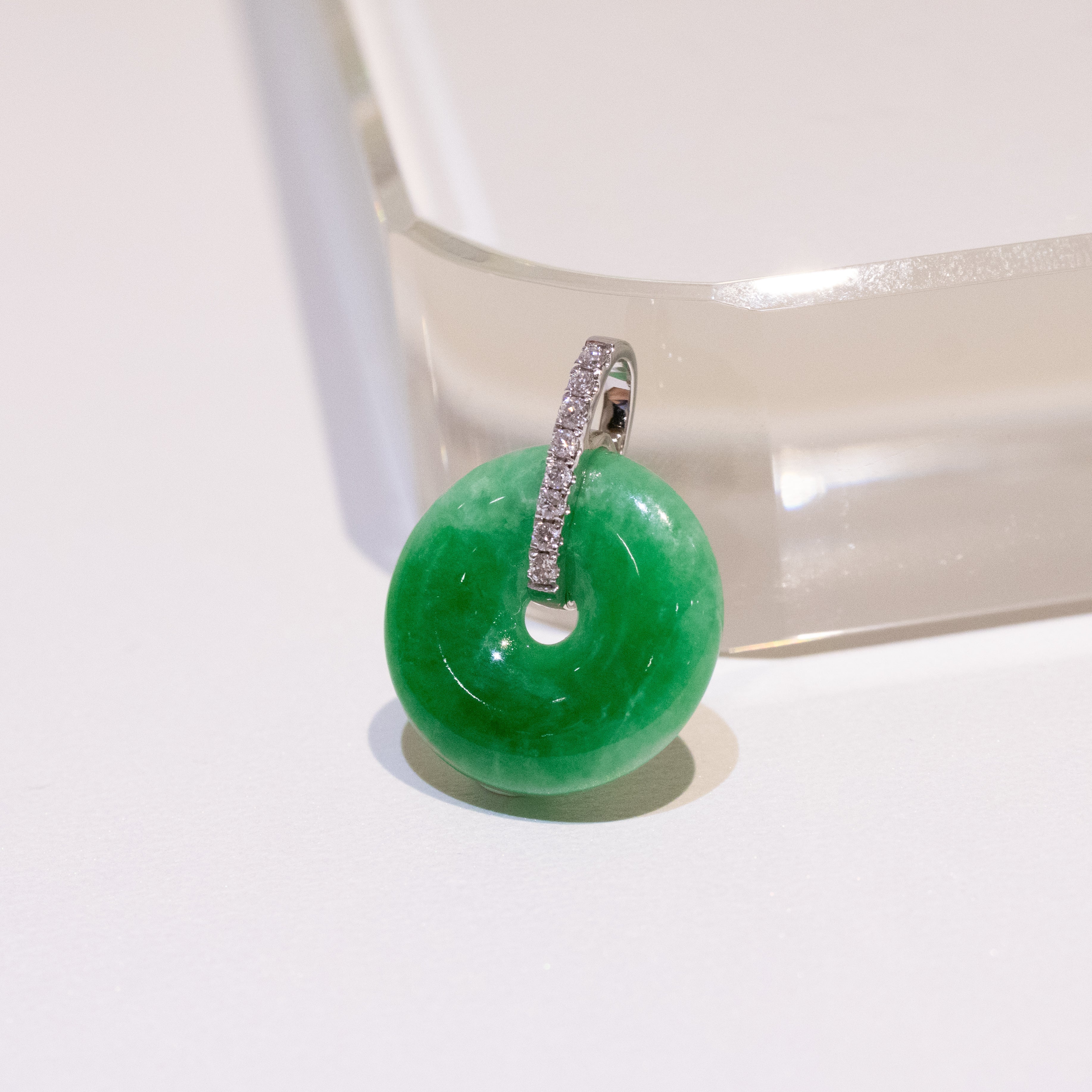 Imperial Apple Green Jade Donut Pendant Necklace 18K White Gold Diamonds 16.6mm