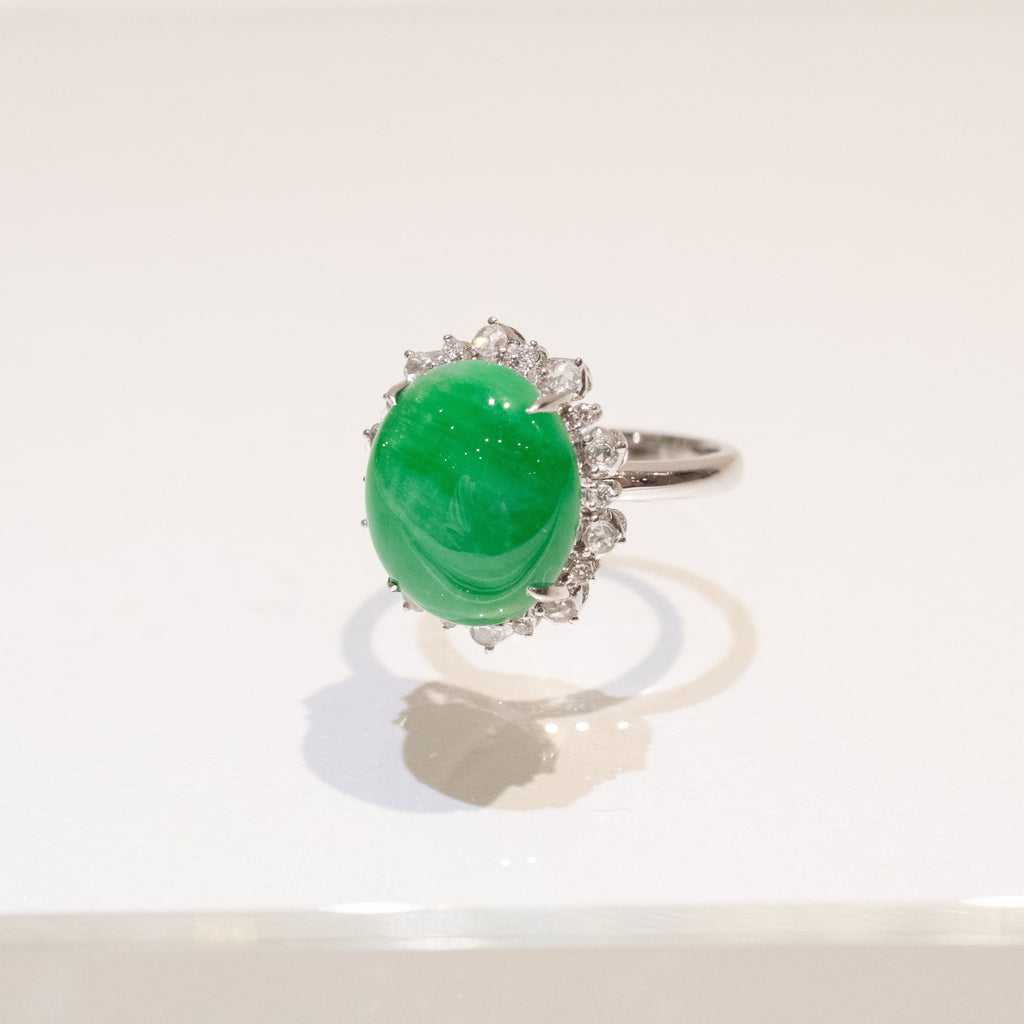 US6.25 Bright Apple Green Cabochon Jadeite Ring – 18k White Gold & Natural Diamonds