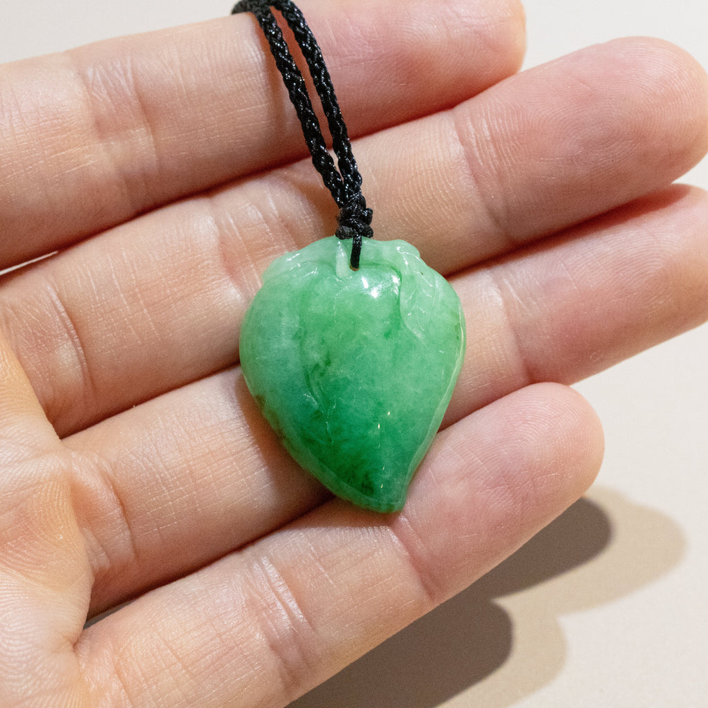 Green Peach-Shaped Carved Jadeite Pendant Necklace