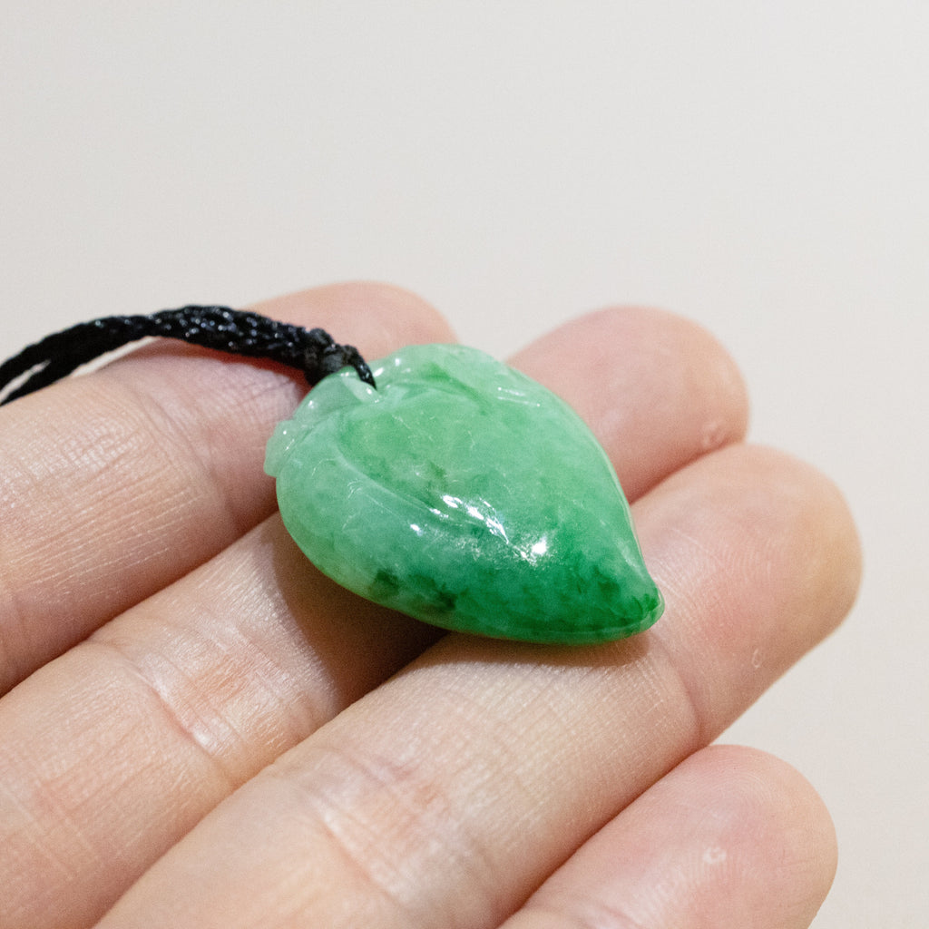 Green Peach-Shaped Carved Jadeite Pendant Necklace