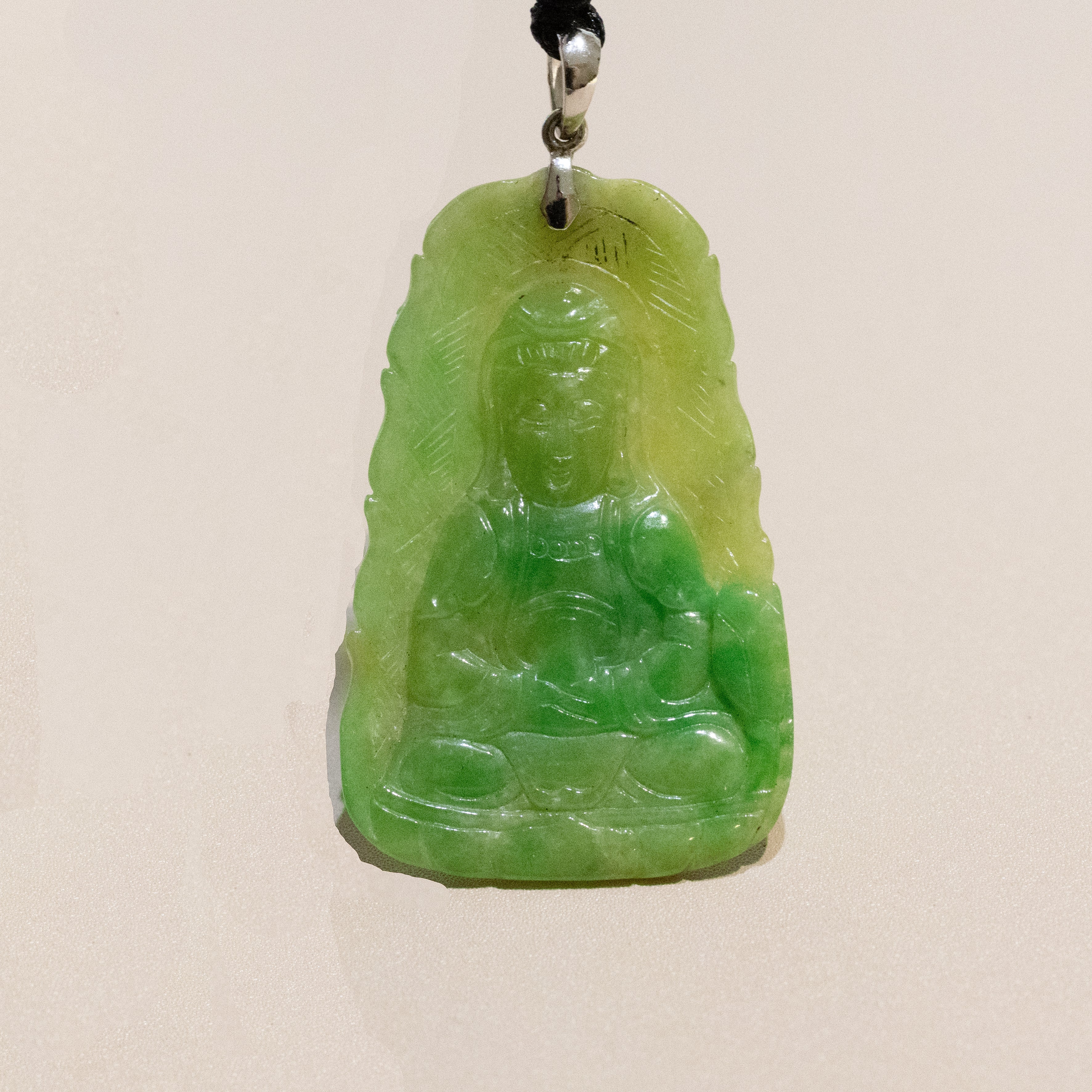 43.8mm Handmade Bright Green Guanyin Jade Pendant in 18K White Gold