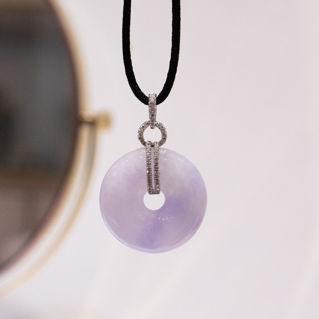 Luxurious Purple Jade Donut Pendant Necklace in 18K White Gold with Diamonds