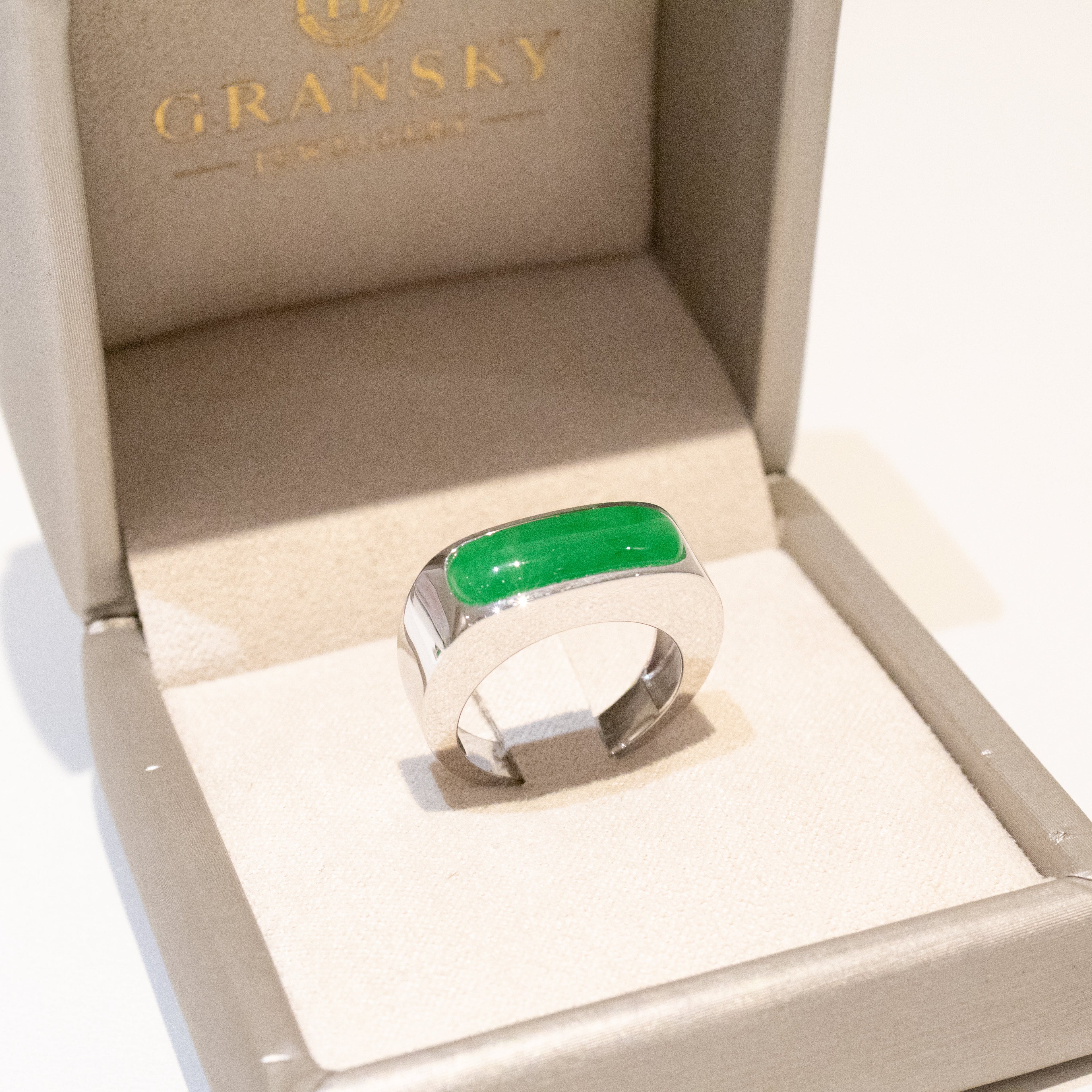 GRANSKY X KATHERINE US 7 18K Gold A-Grade Natural Vivid Green Jadeite Ring