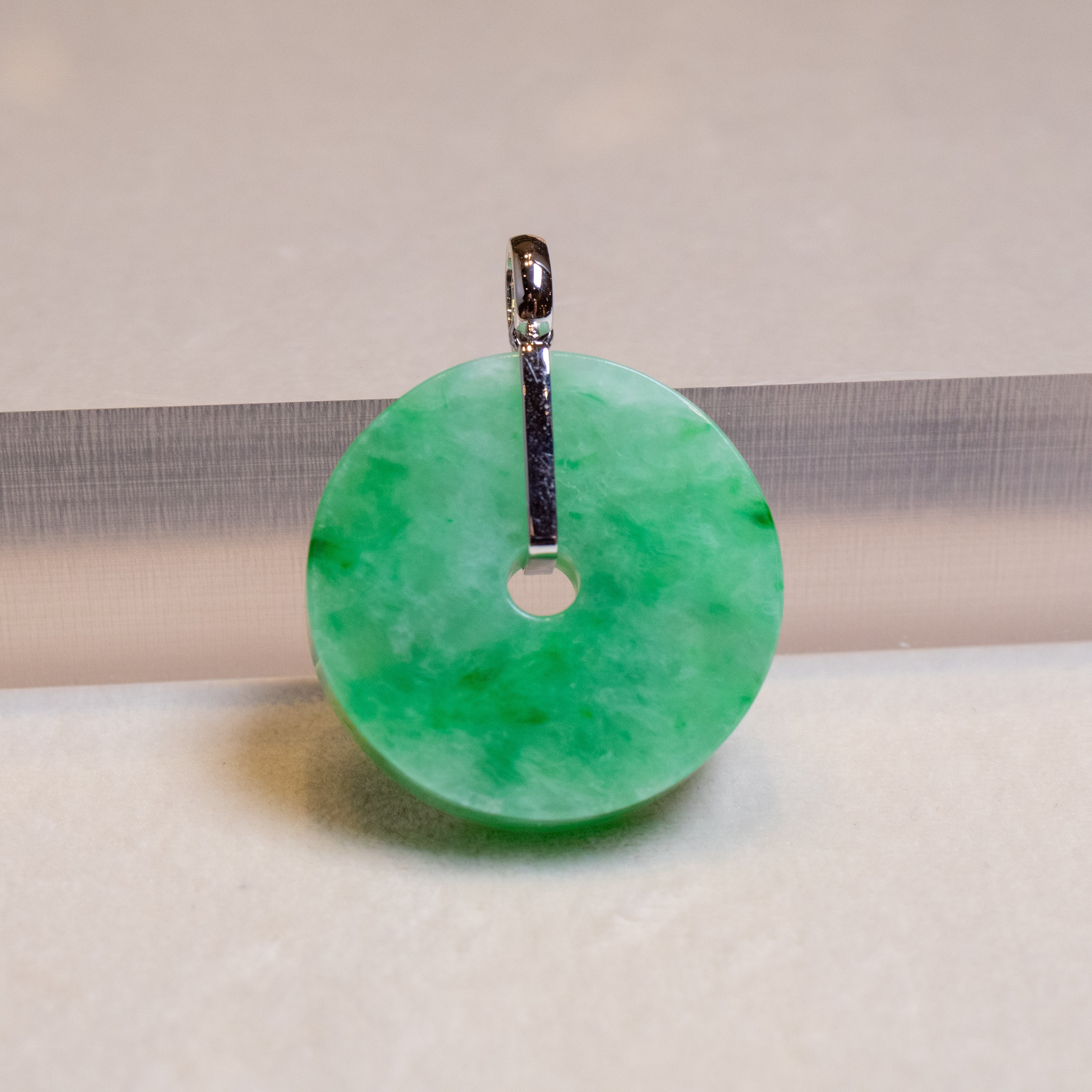 28mm Natural Apple Green Jade Donut Pendant – 18K White Gold Bail