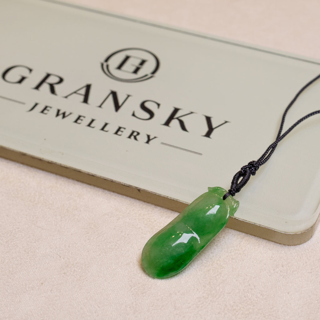 Peapod-Shaped Green Jade Pendant