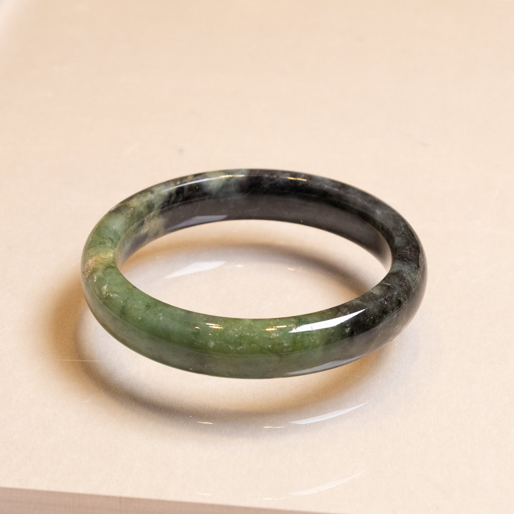58-60mm Green and Black Jadeite Flat Bangle Bracelet