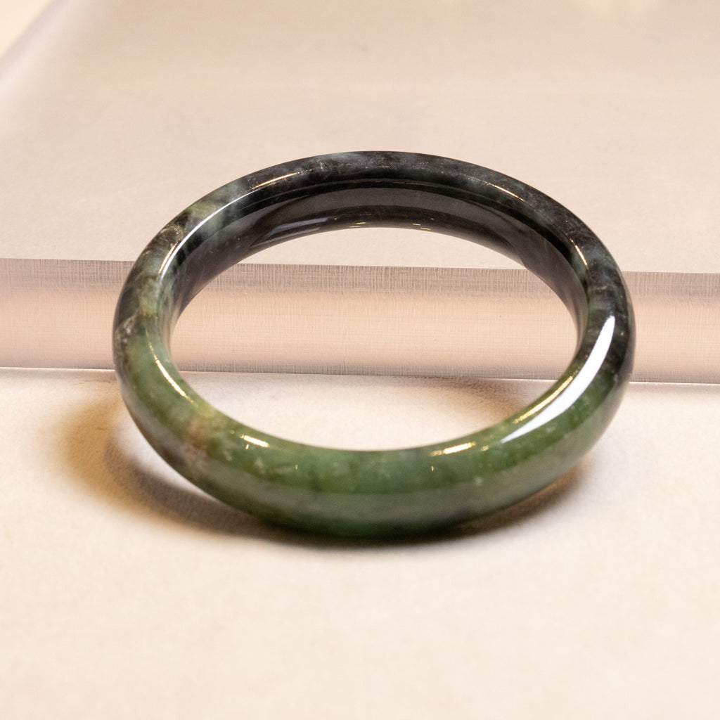 58-60mm Green and Black Jadeite Flat Bangle Bracelet