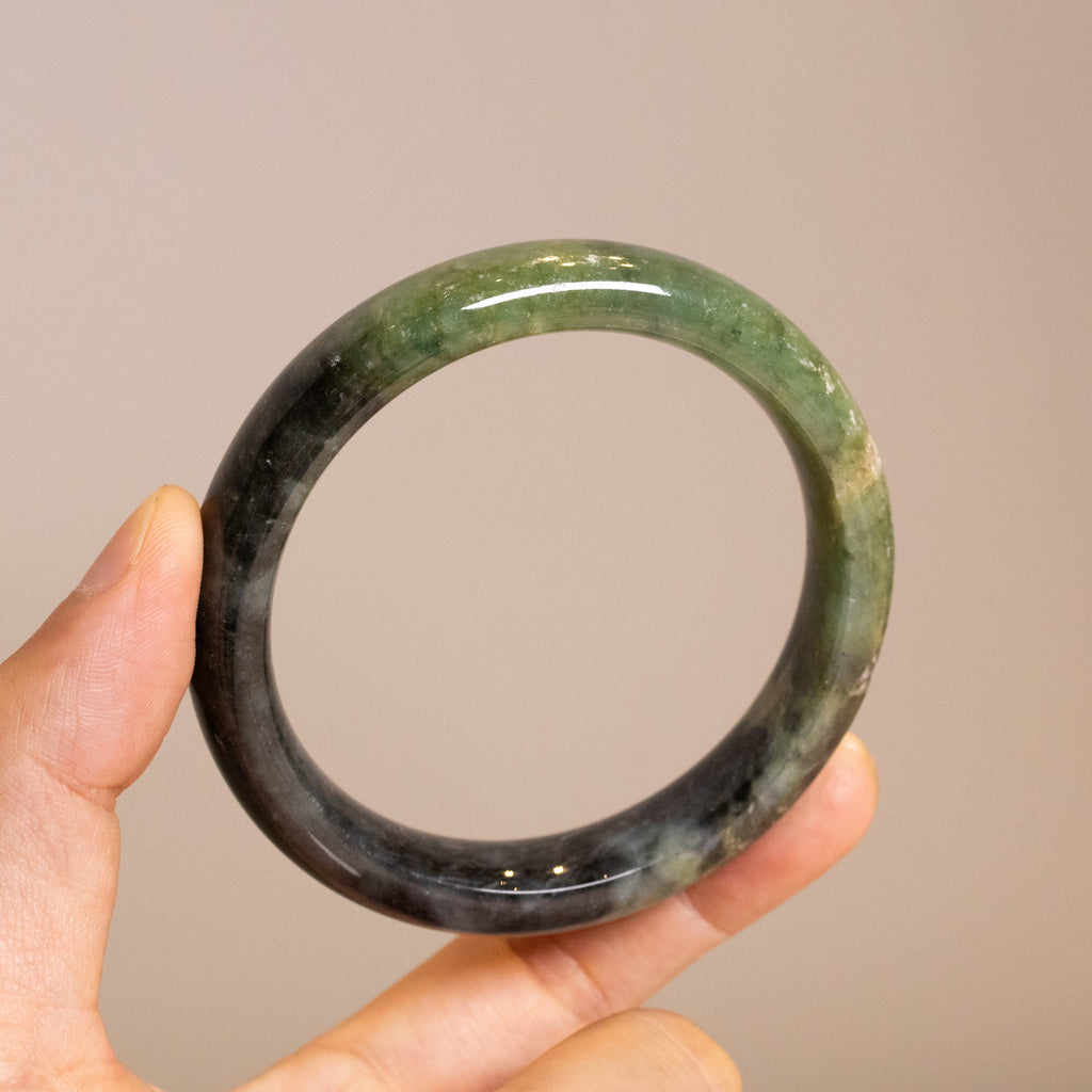 58-60mm Green and Black Jadeite Flat Bangle Bracelet