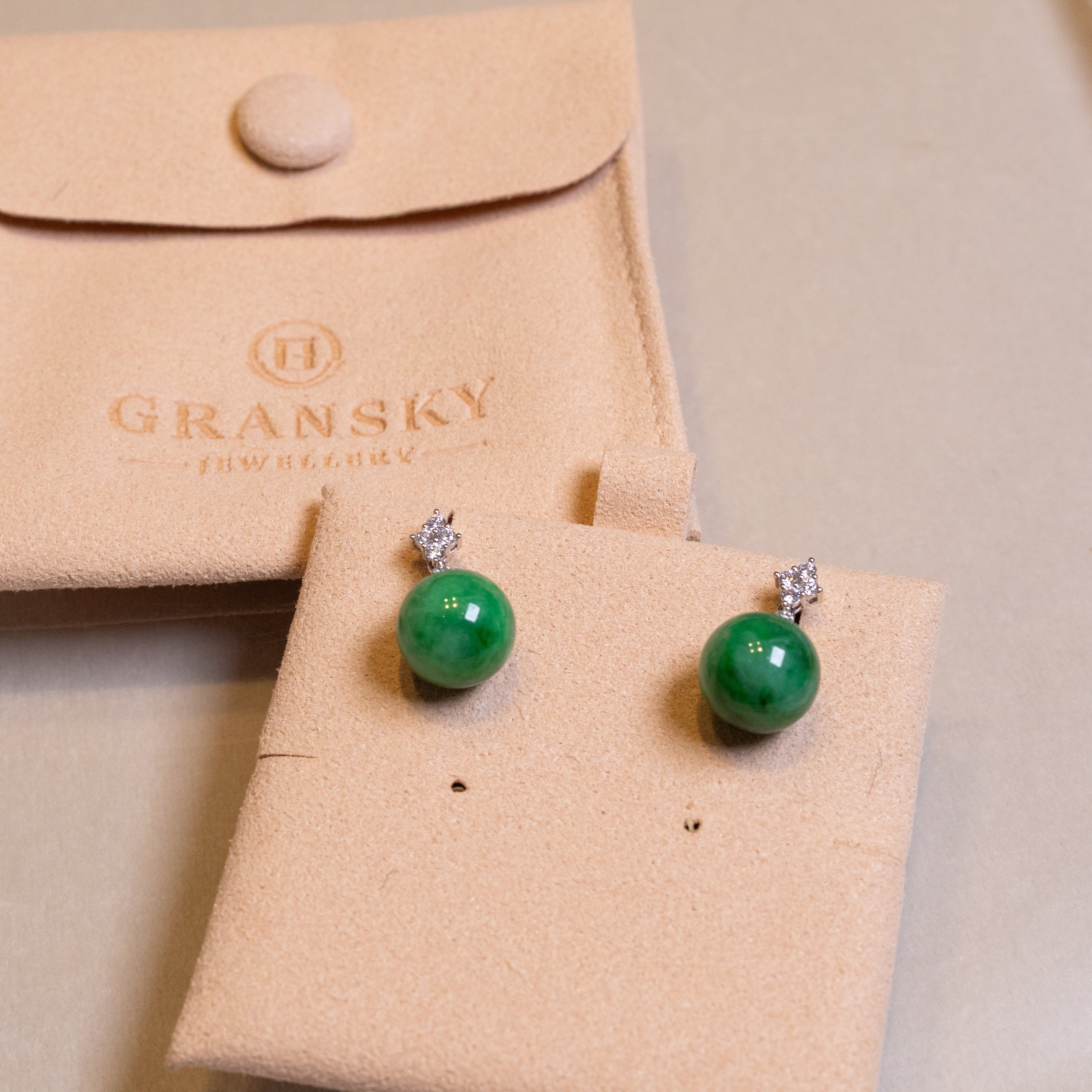 Gransky 18K Gold Intense Green Jade Bead Earrings - Natuarl Type-A Jade