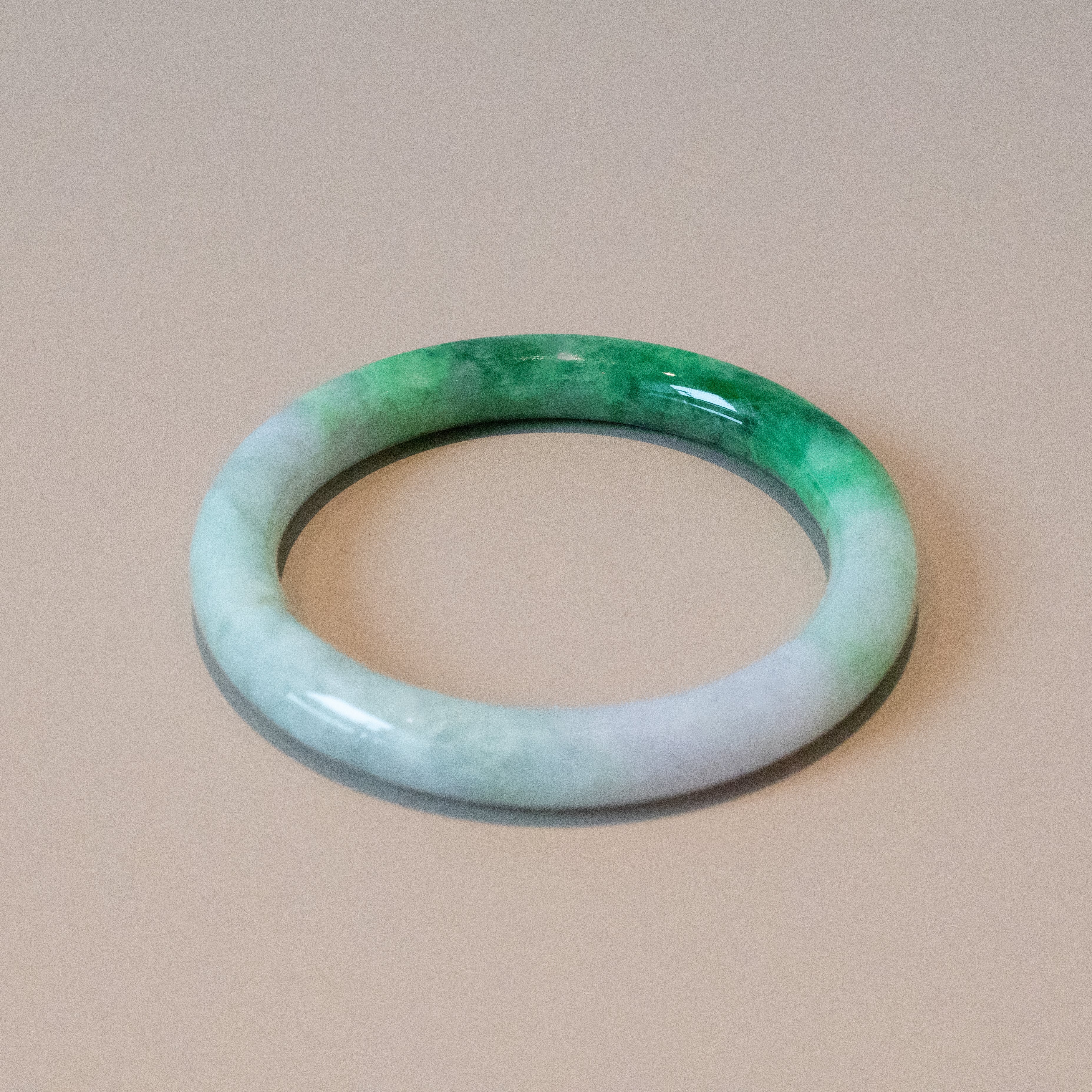 54.5mm Green Jadeite Bangle – Untreated Natural Green Burmese Jadeite